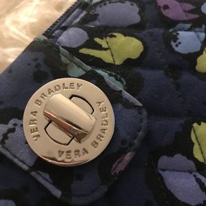 Floral Vera Bradley Wallet 💙